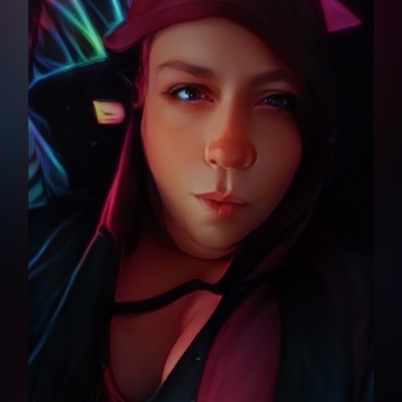 Meet your Posher, Jennifer - Picture 1 of 6